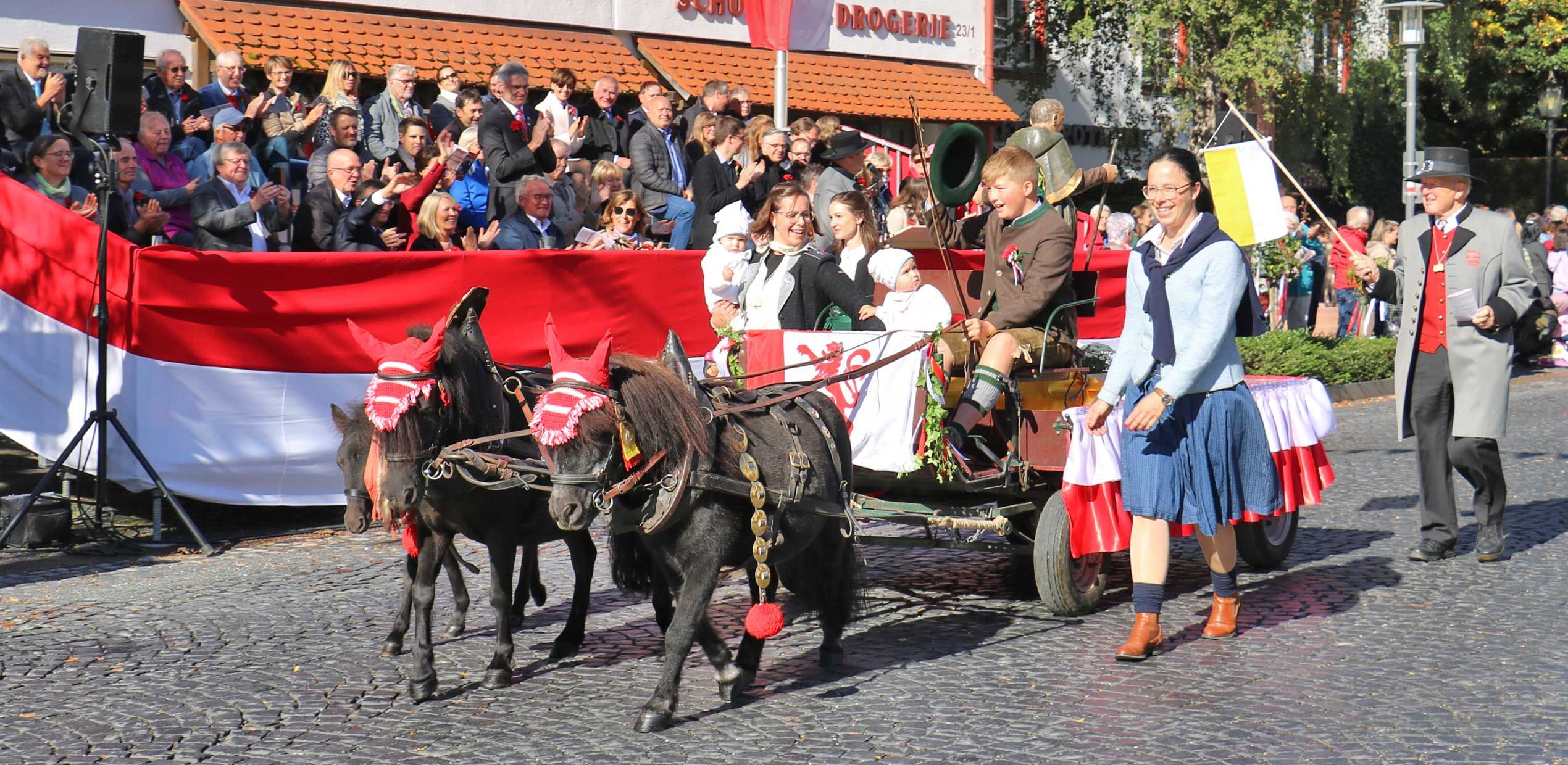 Magnusfest, Kinder auf dem Ponywagen